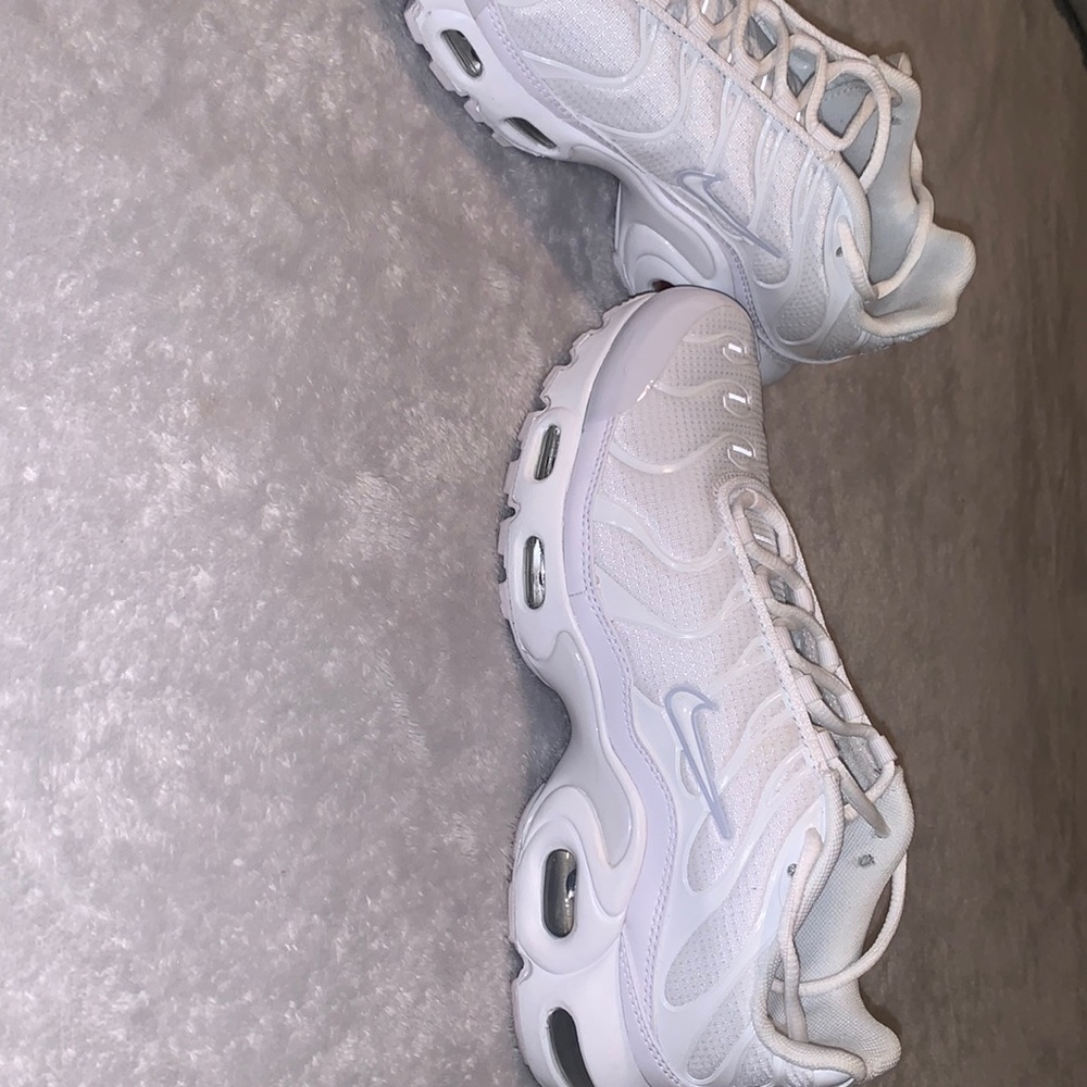 Women’s shoes